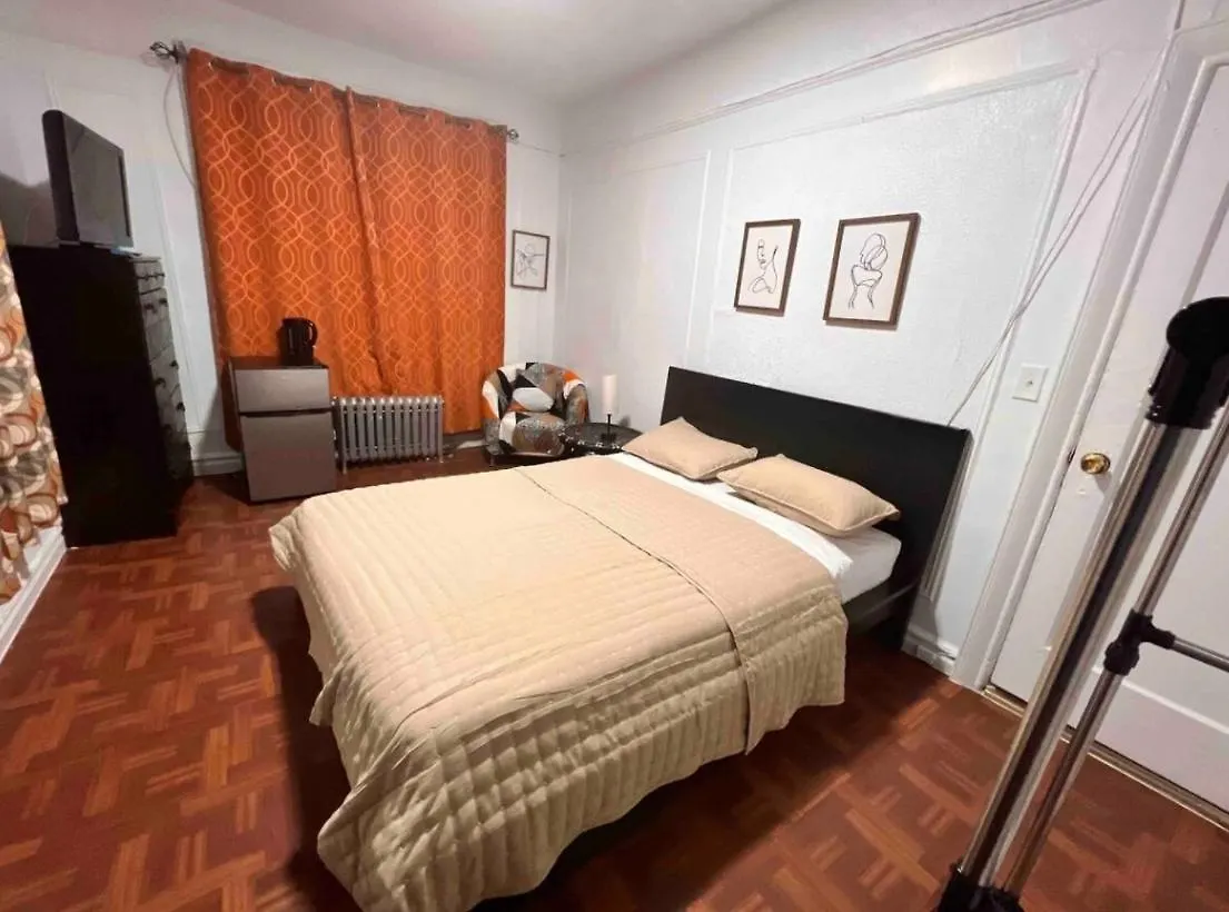 Large And Spacious Room Facing A Beautiful Park Minutes Away From Manhattan Nueva York